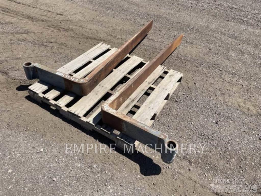CAT TH TNS72 Fourche