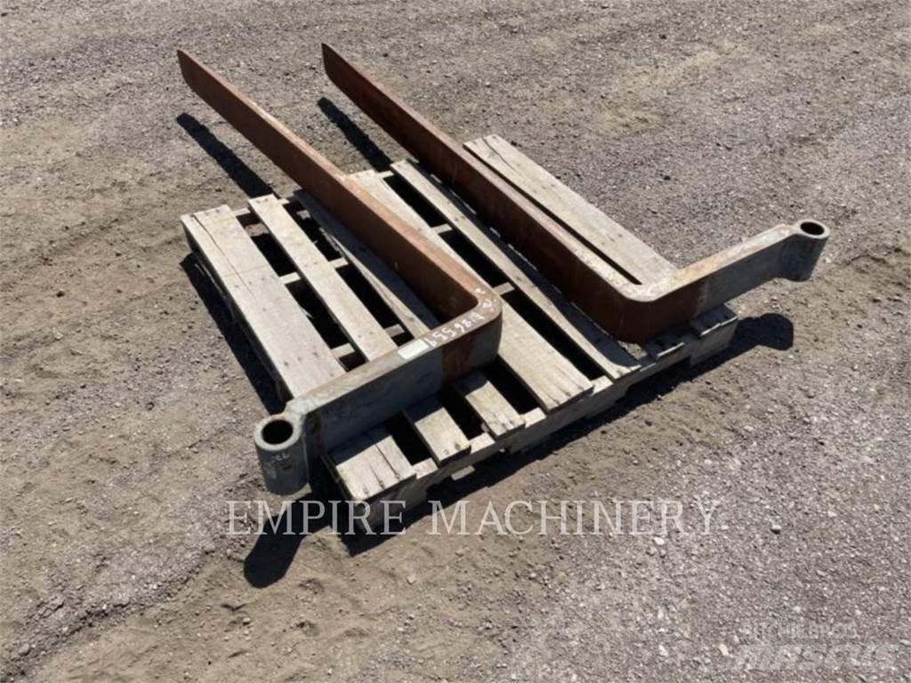 CAT TH TNS72 Fourche
