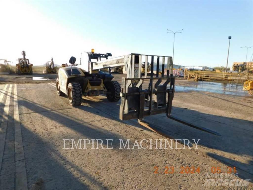 CAT TH255C Chariot télescopique