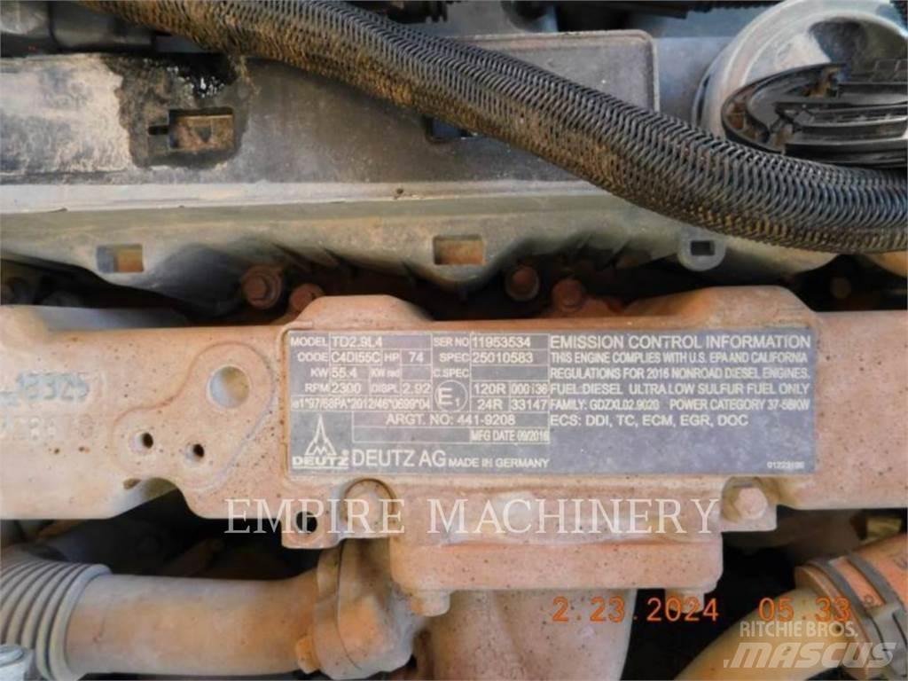 CAT TH255C Chariot télescopique