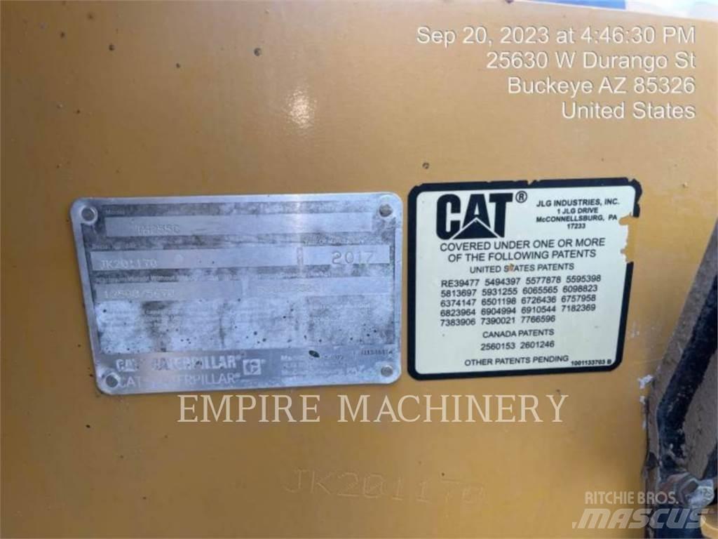 CAT TH255C Chariot télescopique