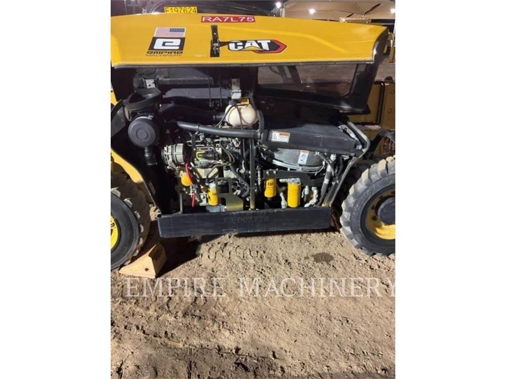 CAT TH255C Chariot télescopique