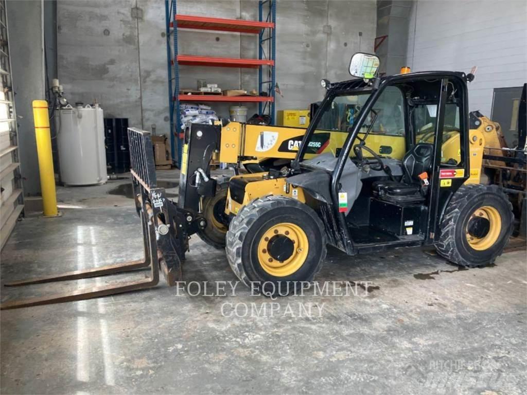 CAT TH255C Chariot télescopique