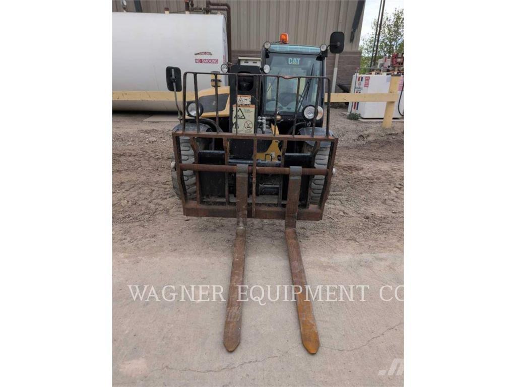 CAT TH255C Chariot télescopique