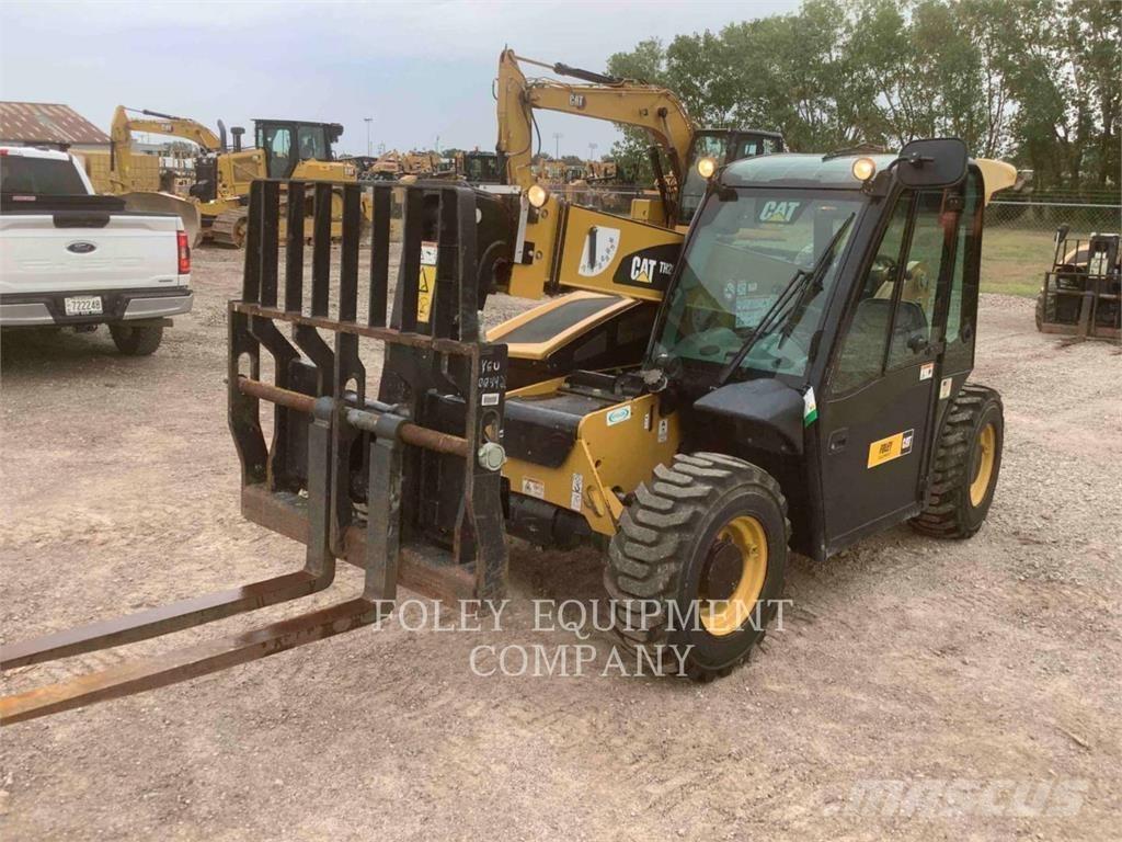 CAT TH255C Chariot télescopique