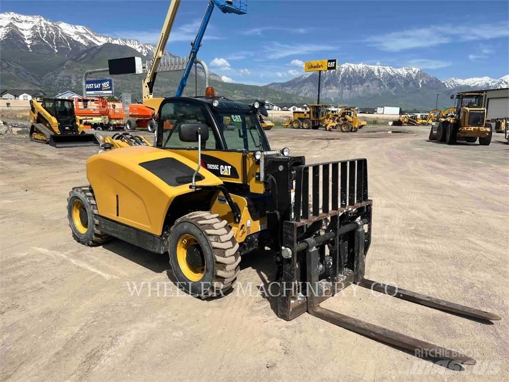 CAT TH255C CB Chariot télescopique