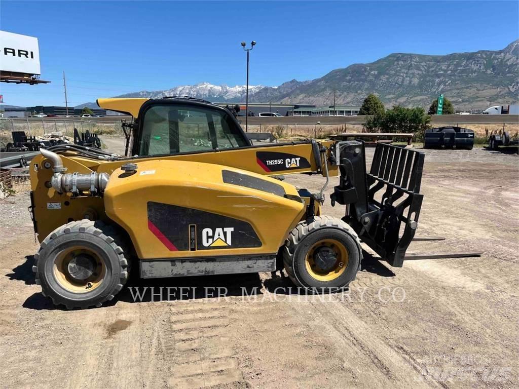 CAT TH255C CB Chariot télescopique