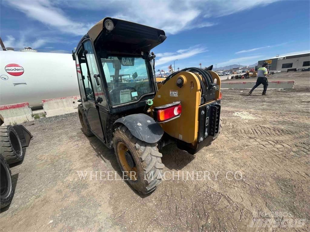 CAT TH255C CB Chariot télescopique