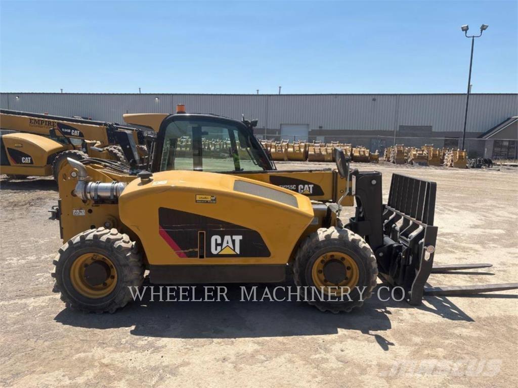 CAT TH255C CB Chariot télescopique