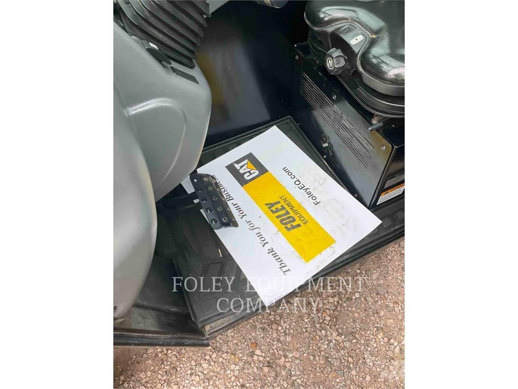 CAT TH255CC Chariot télescopique