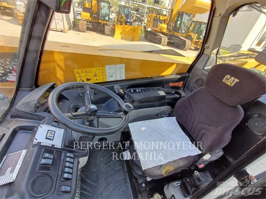 CAT TH407C Chariot télescopique