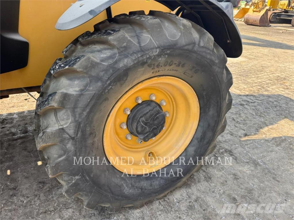 CAT TH417C Chariot télescopique