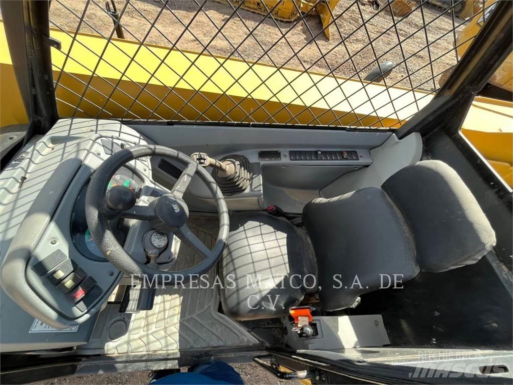 CAT TH460B Chariot télescopique