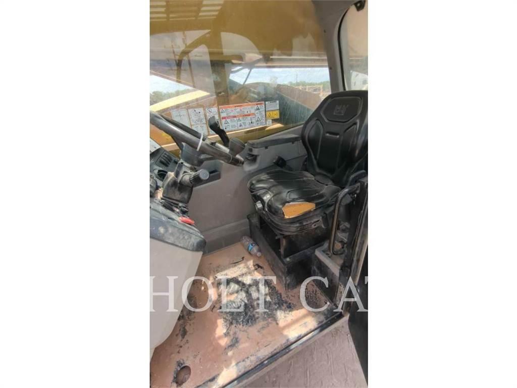 CAT TL1055 Chariot télescopique