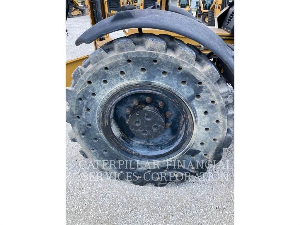 CAT TL1055C Chariot télescopique