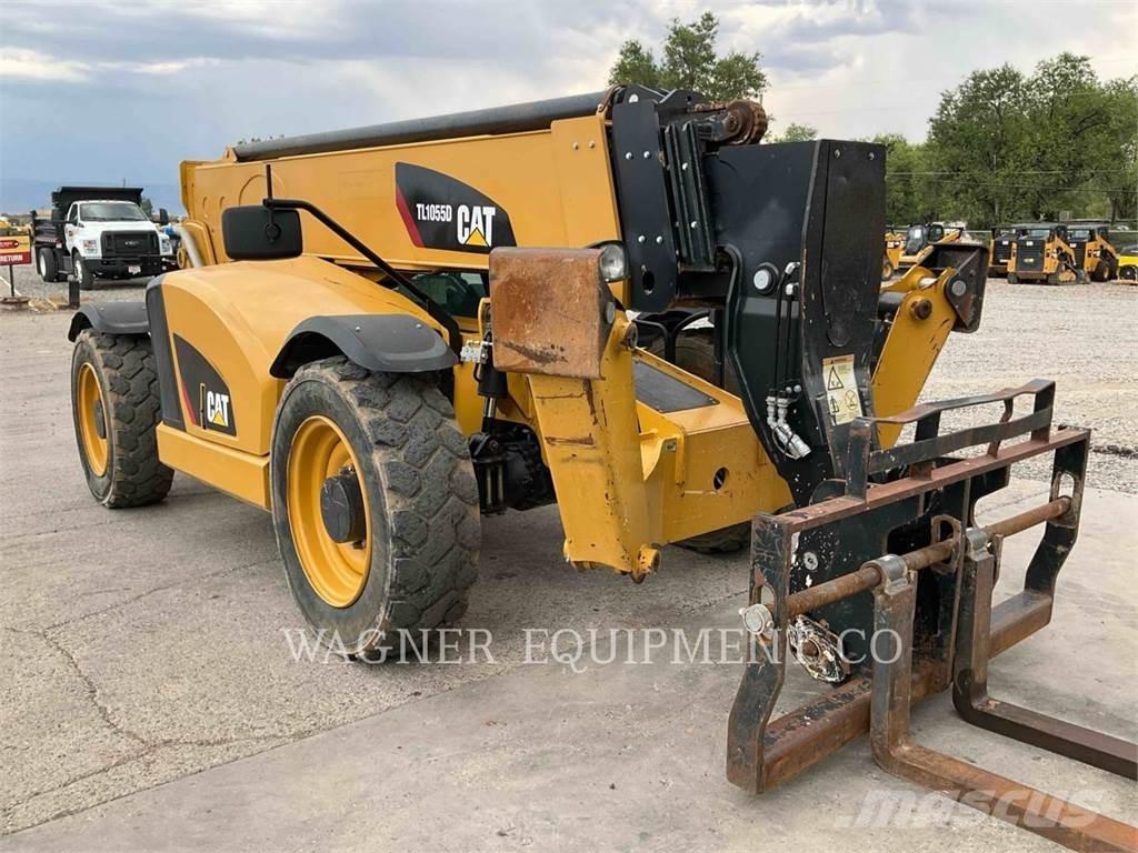 CAT TL1055D Chariot télescopique
