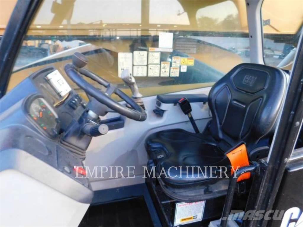 CAT TL1055D Chariot télescopique