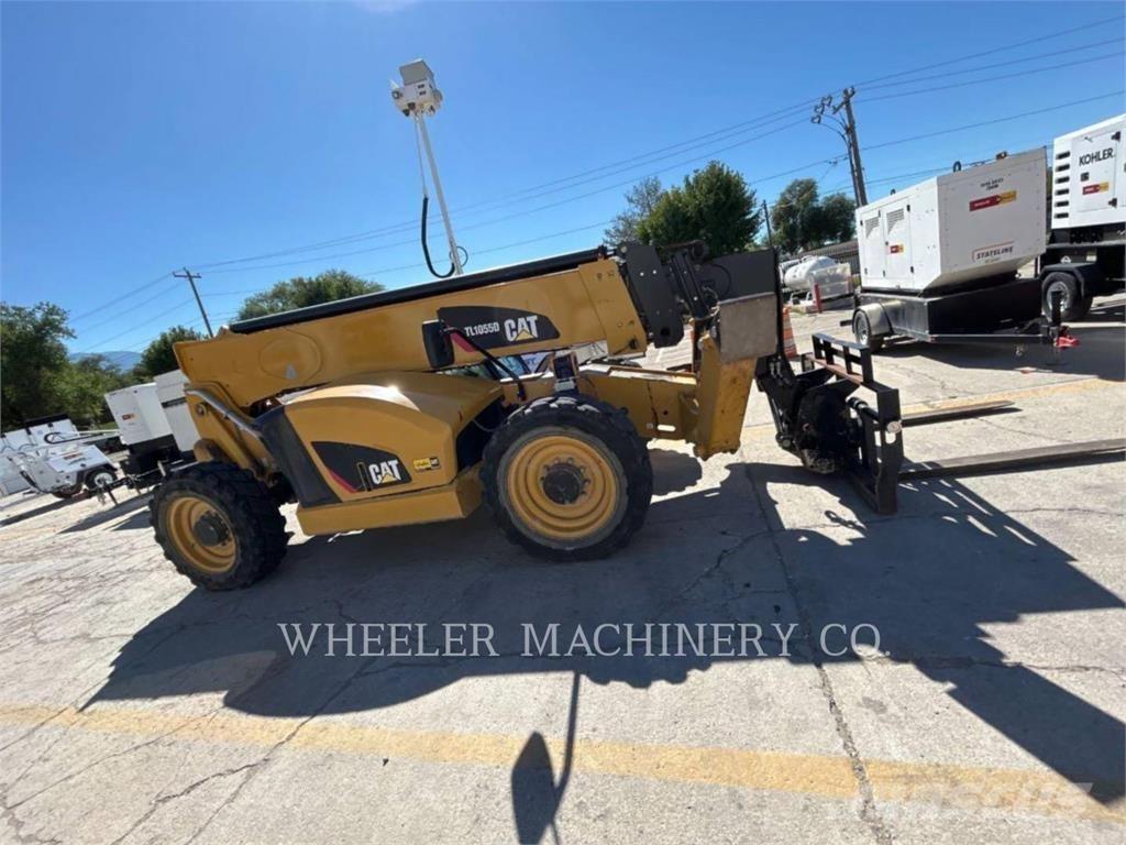 CAT TL1055D CB Chariot télescopique