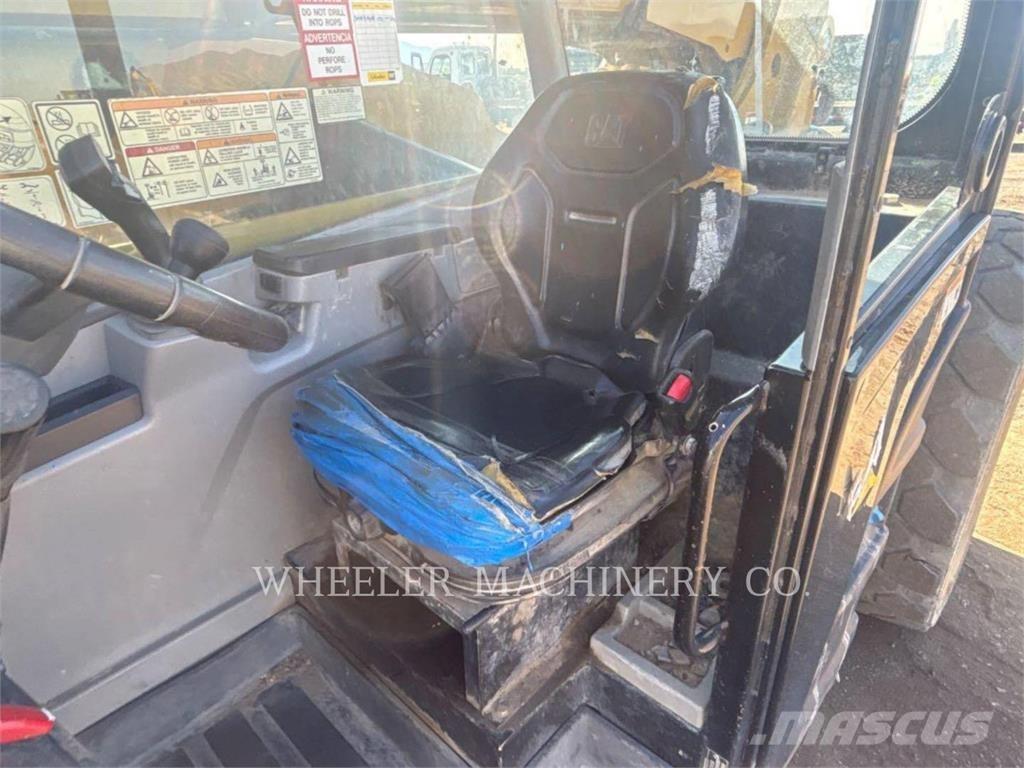 CAT TL1055D OR Chariot télescopique