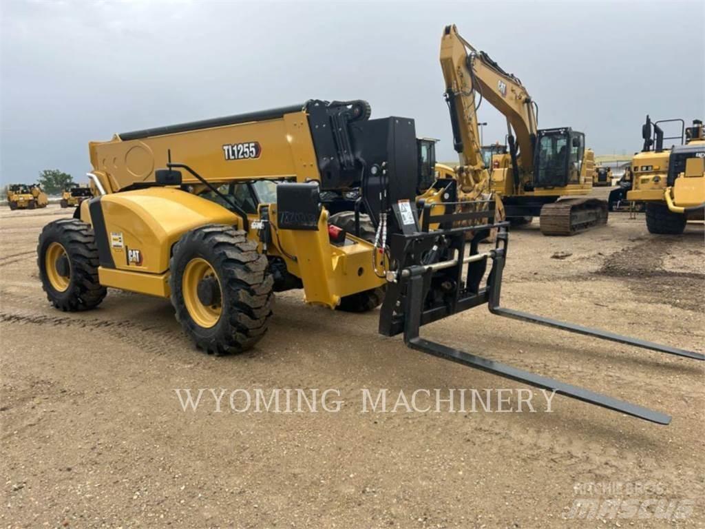 CAT TL1255 Chariot télescopique