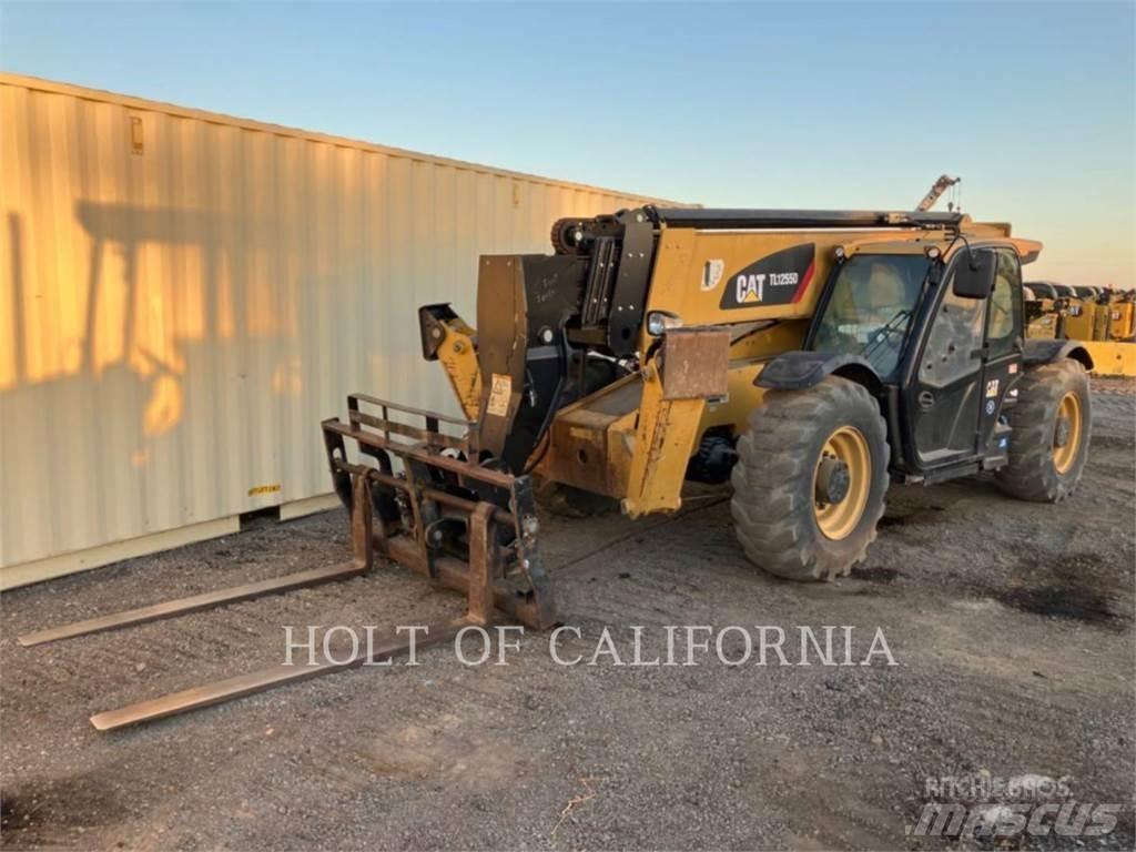 CAT TL1255D Chariot télescopique