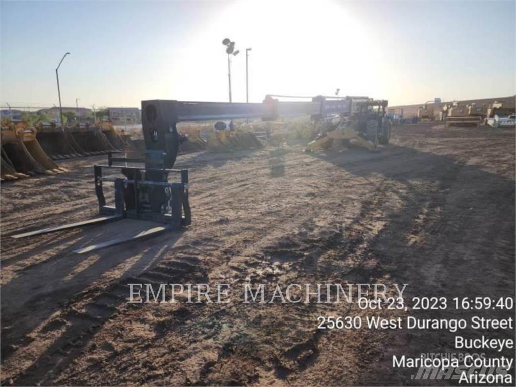 CAT TL1255D Chariot télescopique