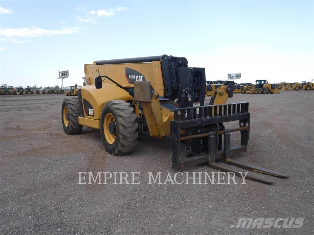 CAT TL1255D Chariot télescopique
