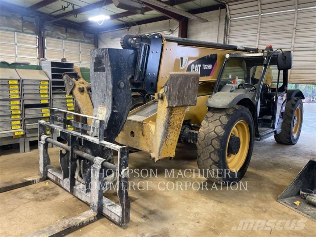 CAT TL1255D Chariot télescopique