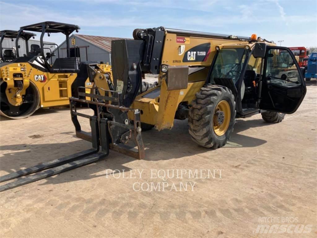 CAT TL1255DC Chariot télescopique