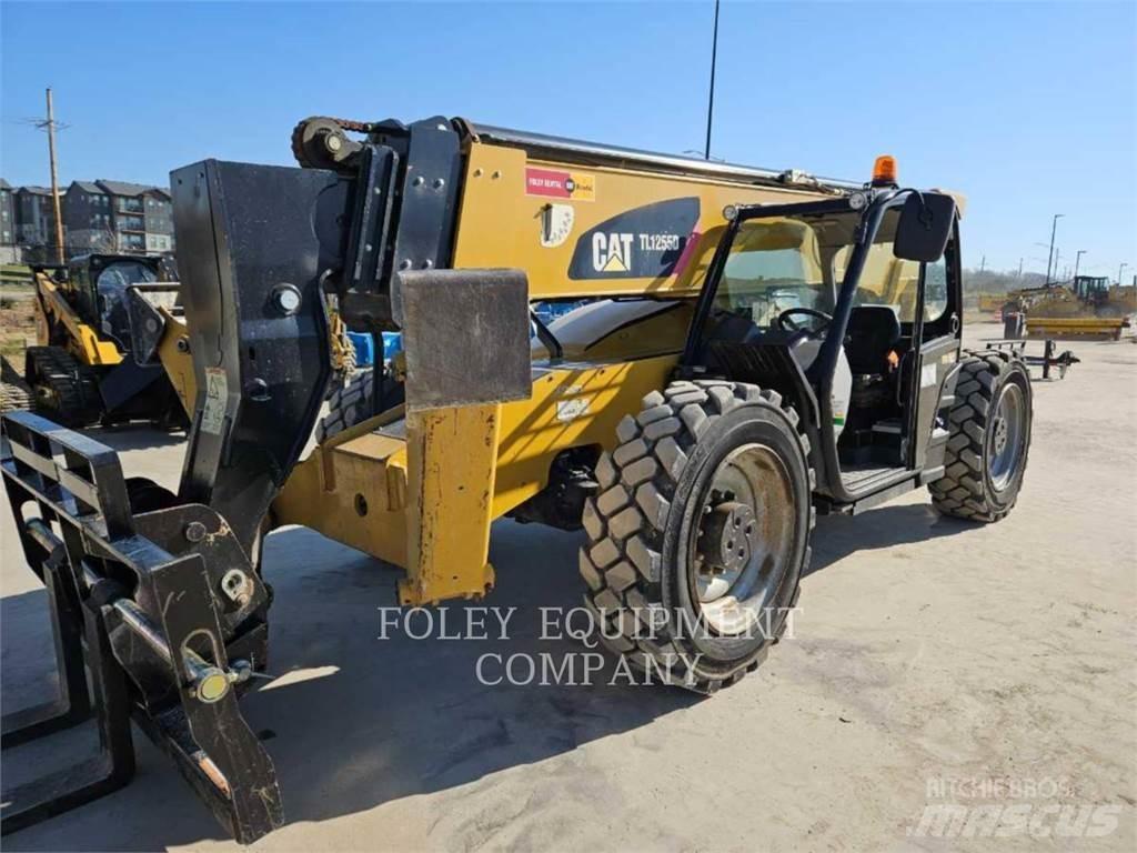 CAT TL1255DO Chariot télescopique
