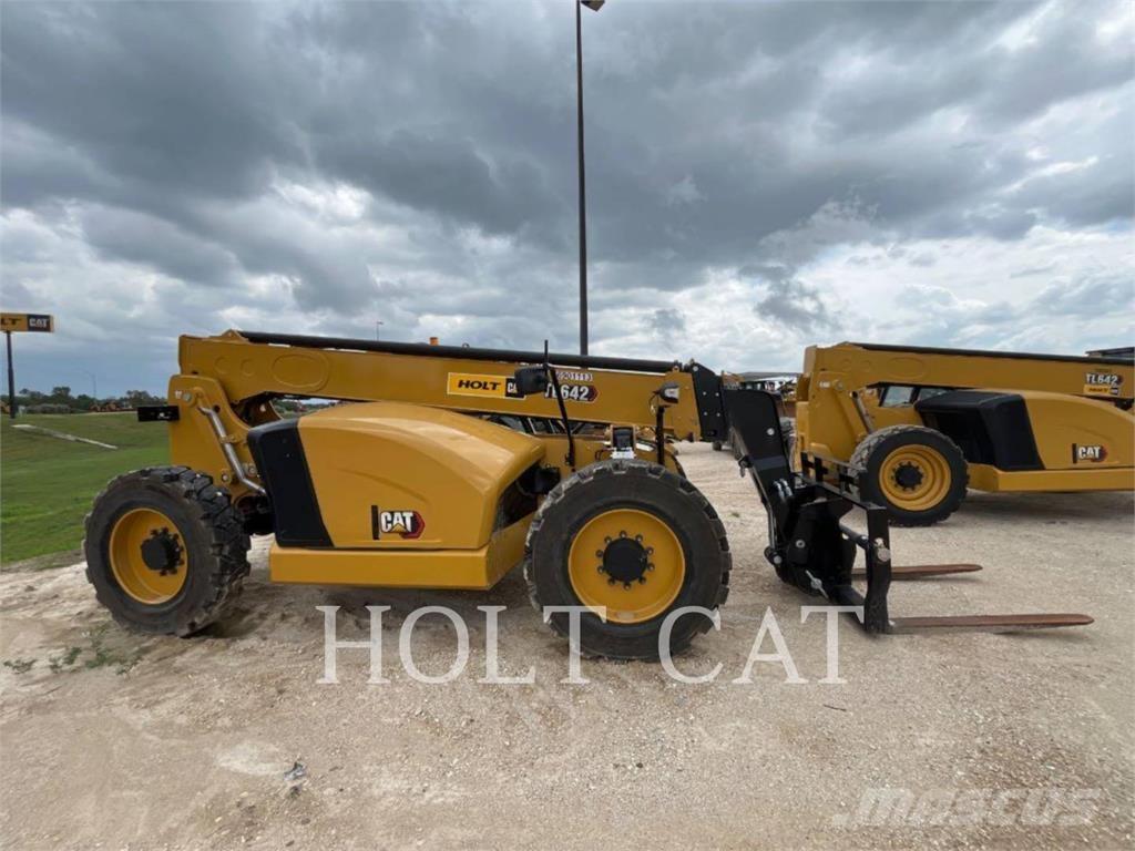 CAT TL642 Chariot télescopique