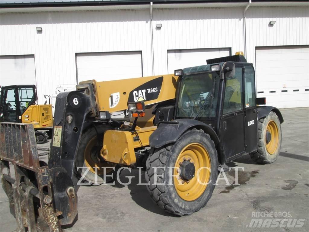 CAT TL642C Chariot télescopique