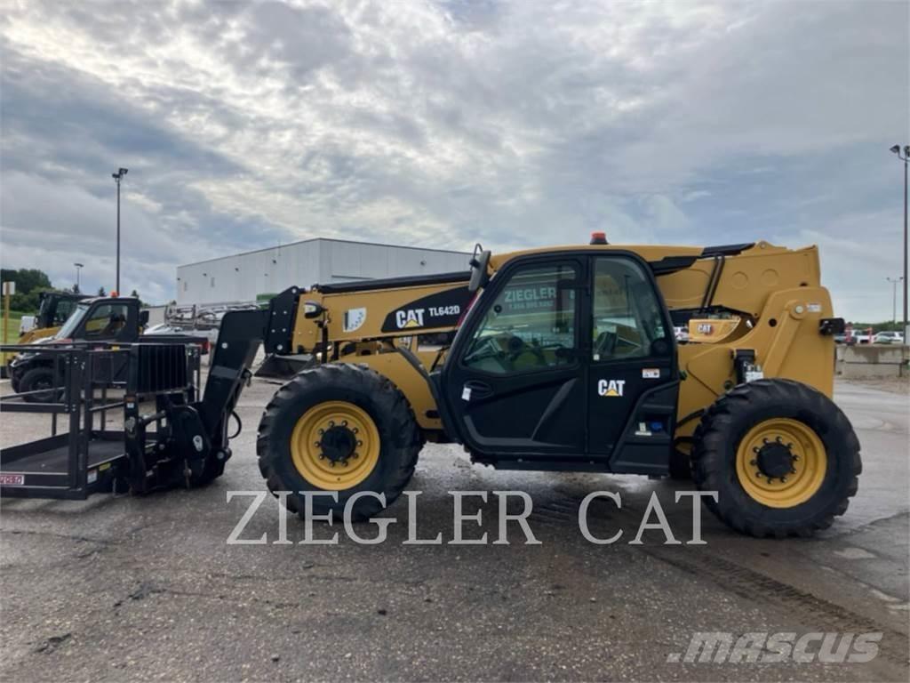 CAT TL642C Chariot télescopique