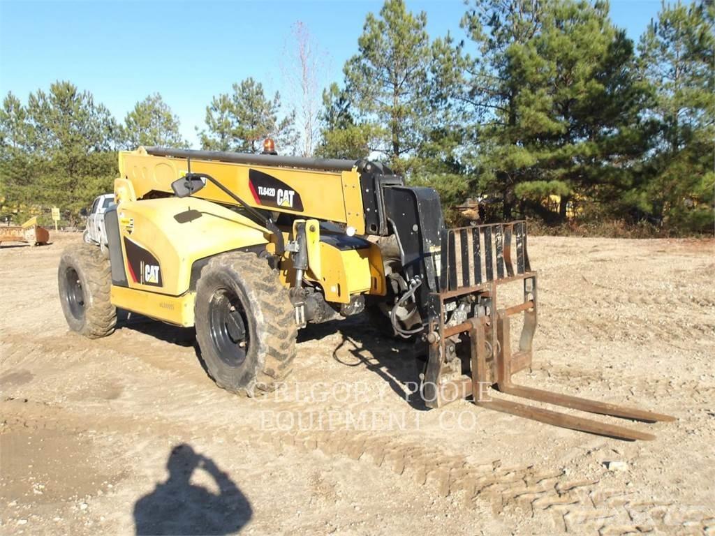 CAT TL642D Chariot télescopique