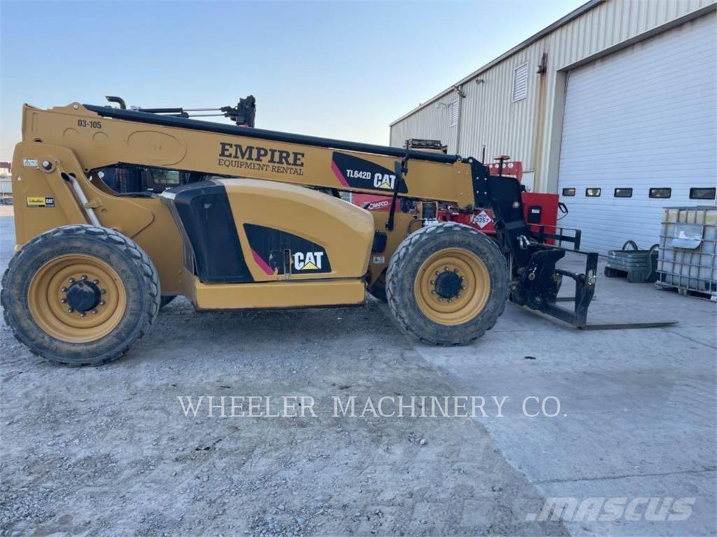 CAT TL642D CB Chariot télescopique