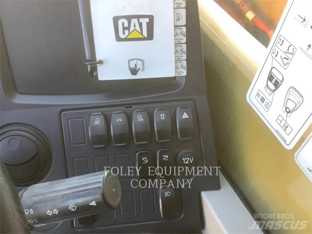 CAT TL642DC Chariot télescopique
