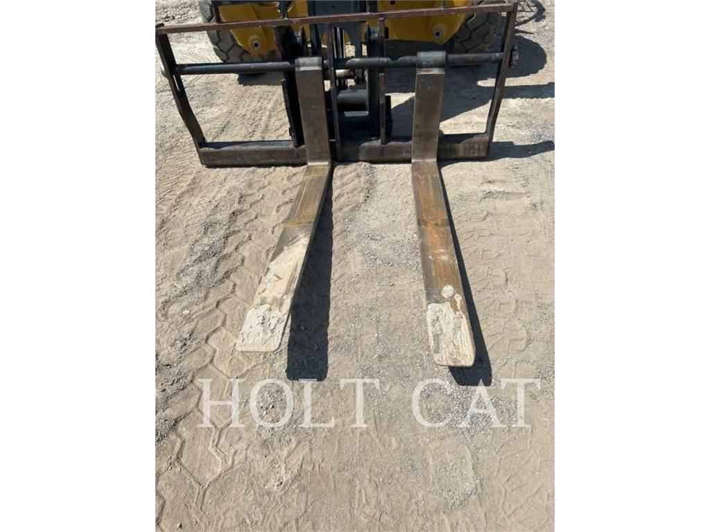 CAT TL943 Chariot télescopique