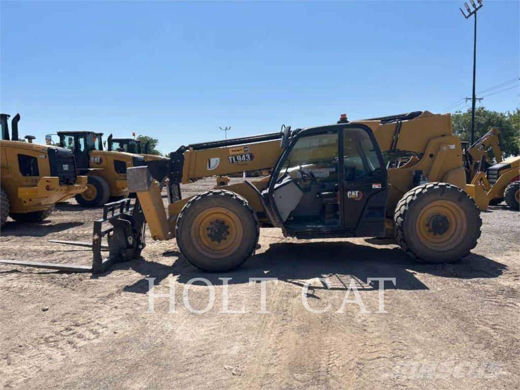 CAT TL943 Chariot télescopique