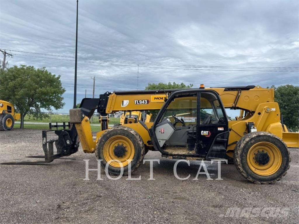 CAT TL943 Chariot télescopique