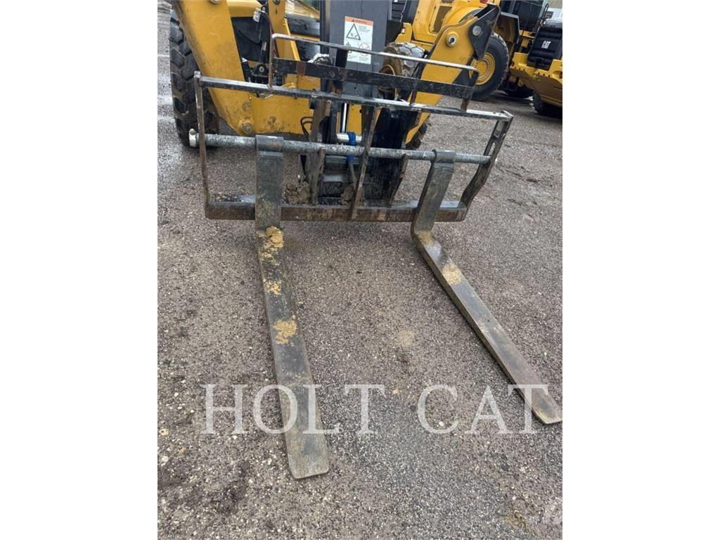 CAT TL943 Chariot télescopique