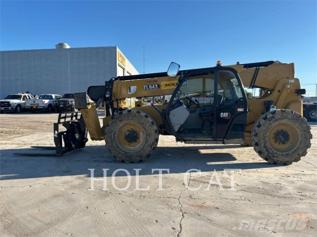 CAT TL943 Chariot télescopique
