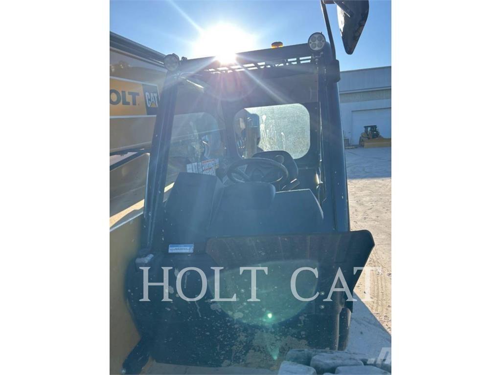 CAT TL943 Chariot télescopique