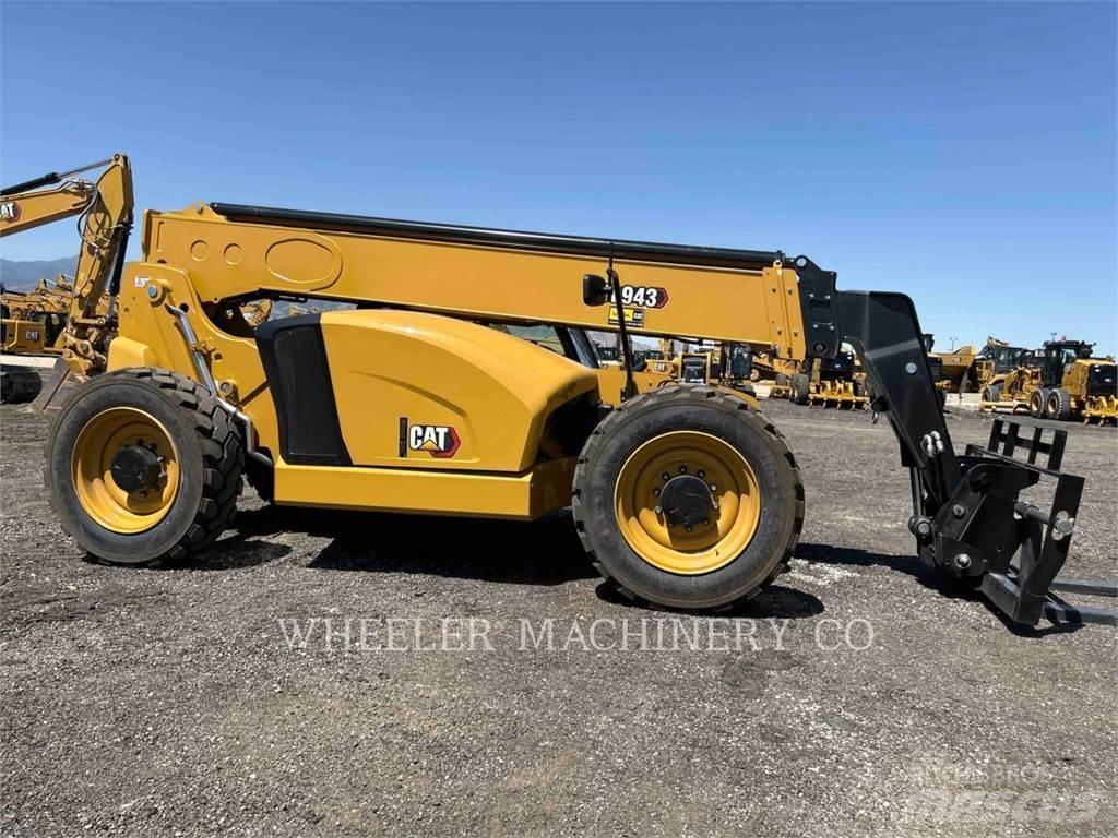 CAT TL943 CB Chariot télescopique