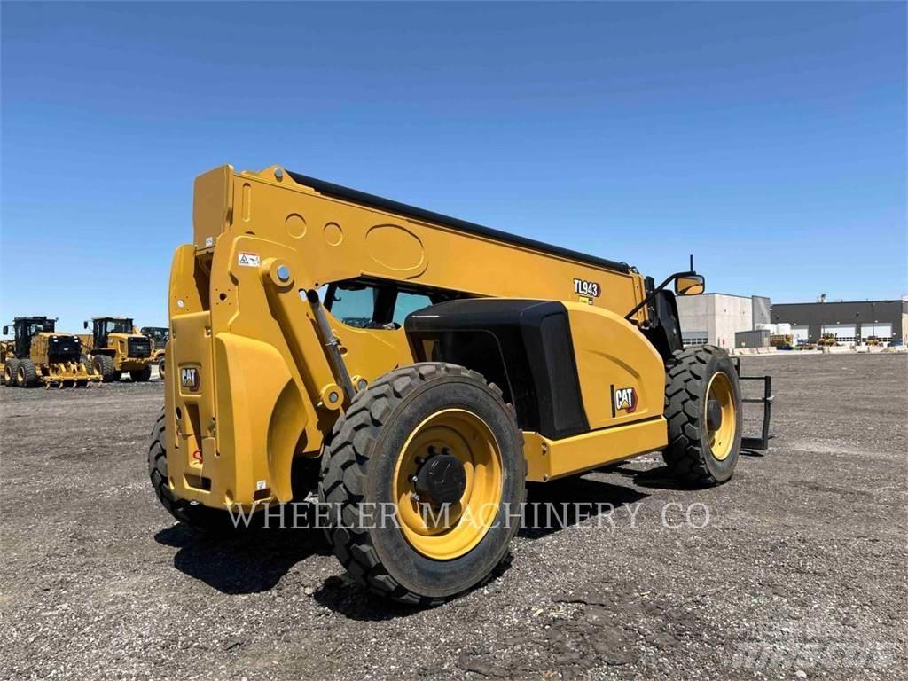 CAT TL943 CB Chariot télescopique