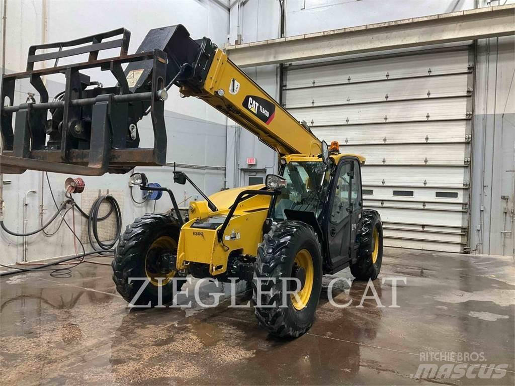 CAT TL943D Chariot télescopique