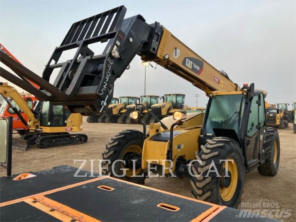 CAT TL943D Chariot télescopique