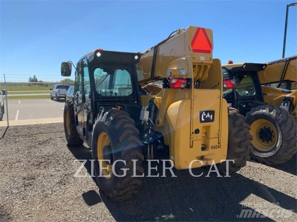 CAT TL943D Chariot télescopique
