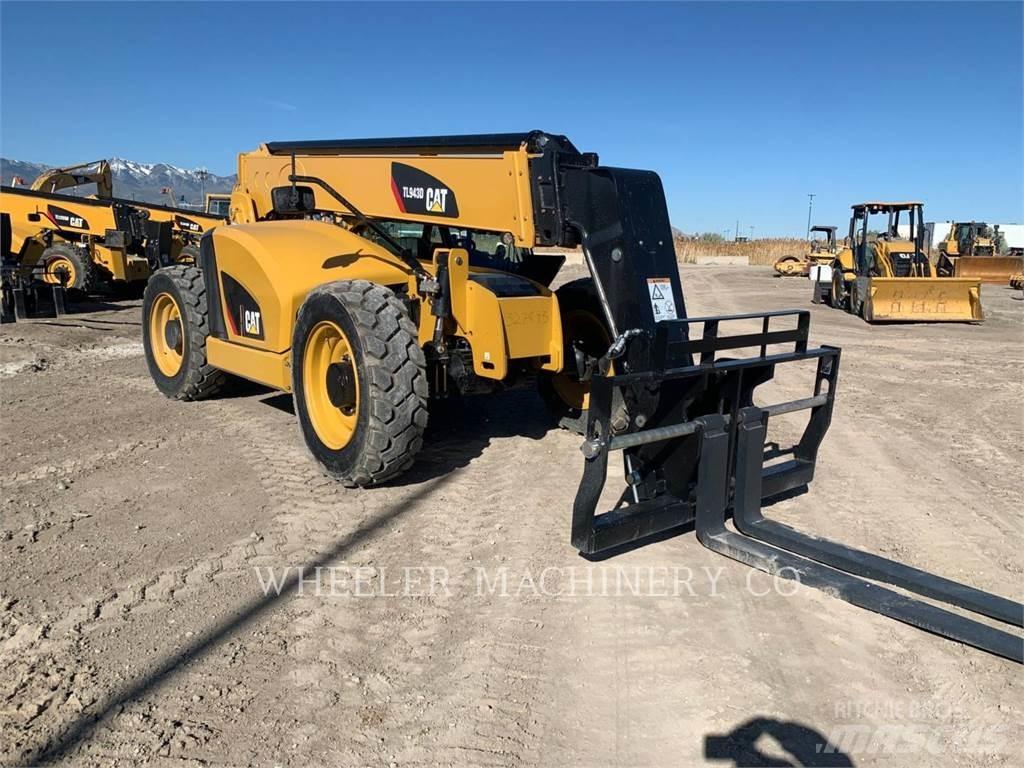 CAT TL943D CB Chariot télescopique