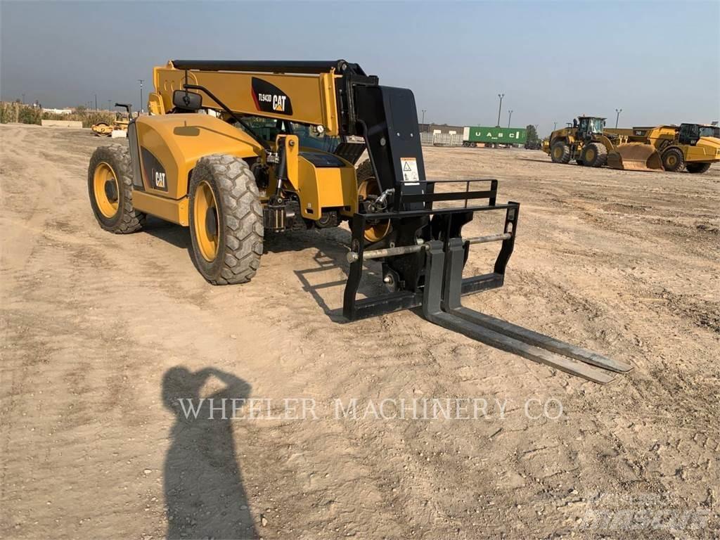 CAT TL943D CB Chariot télescopique