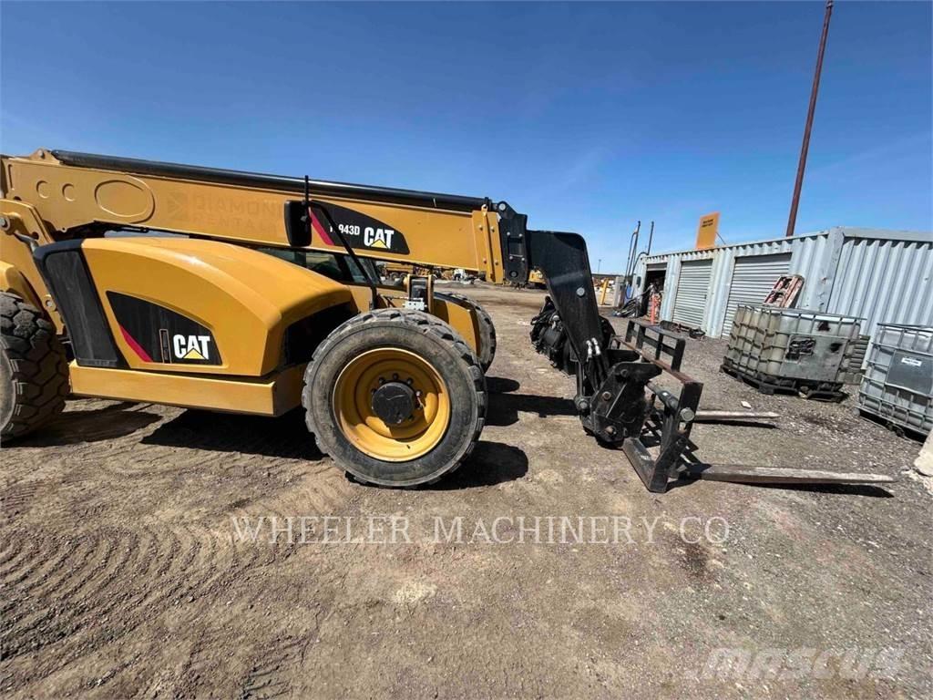 CAT TL943D CB Chariot télescopique